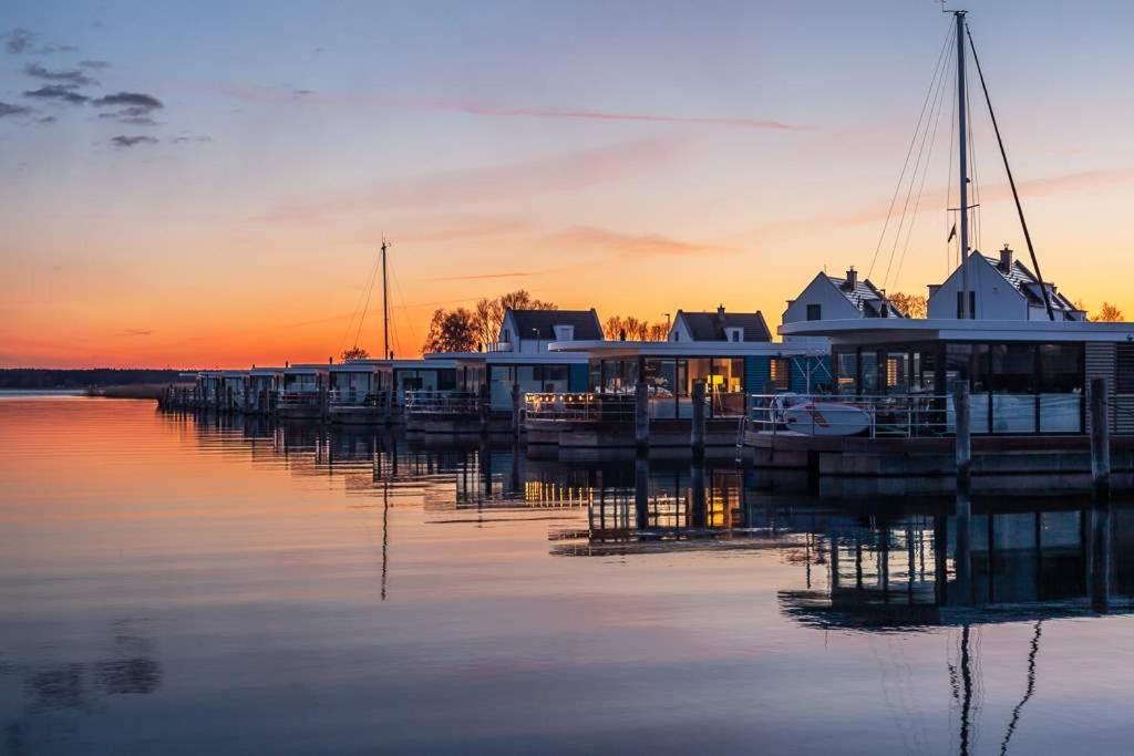 Floatinghouses Peenemuende Екстер'єр фото