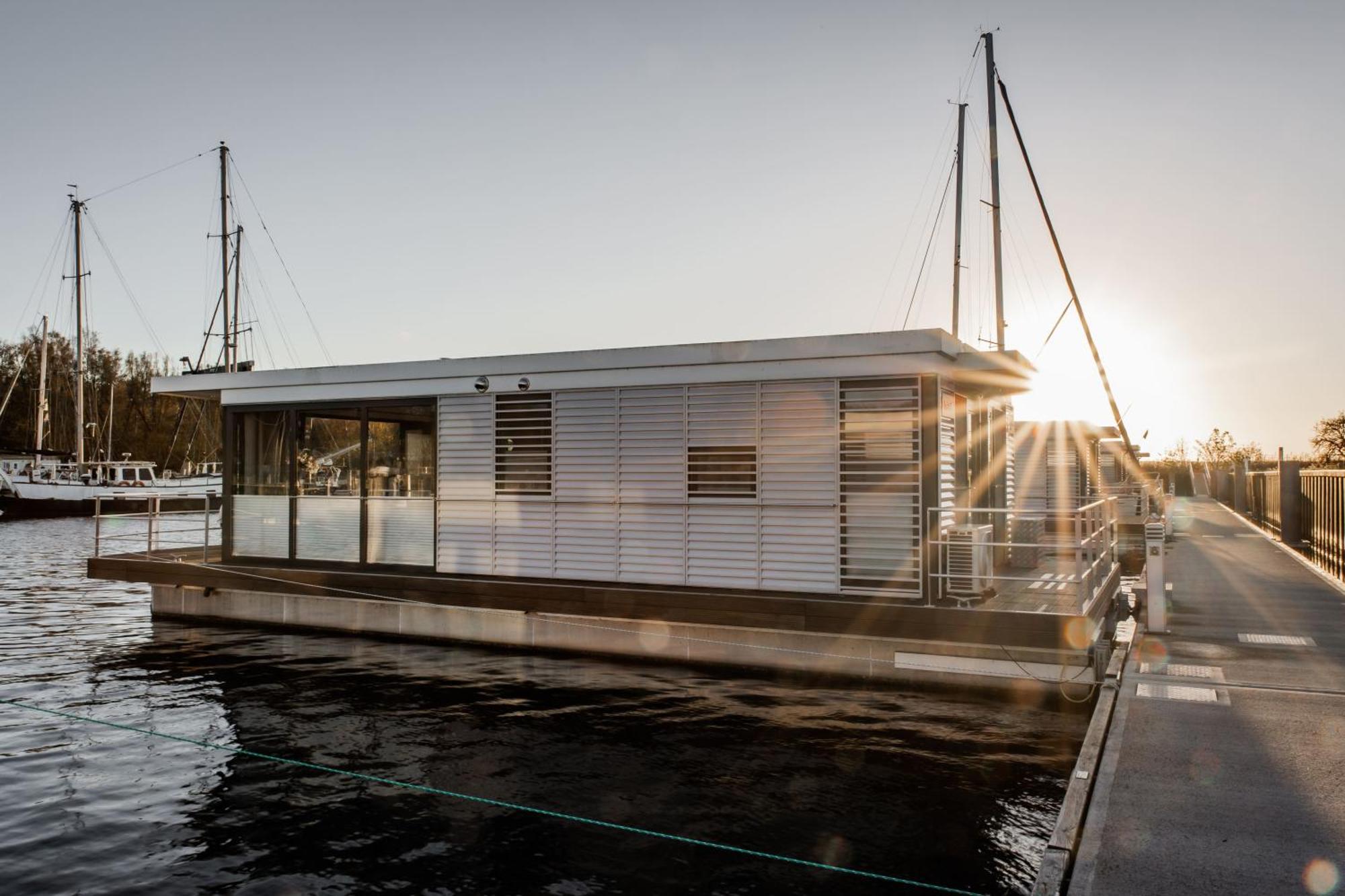 Floatinghouses Peenemuende Екстер'єр фото