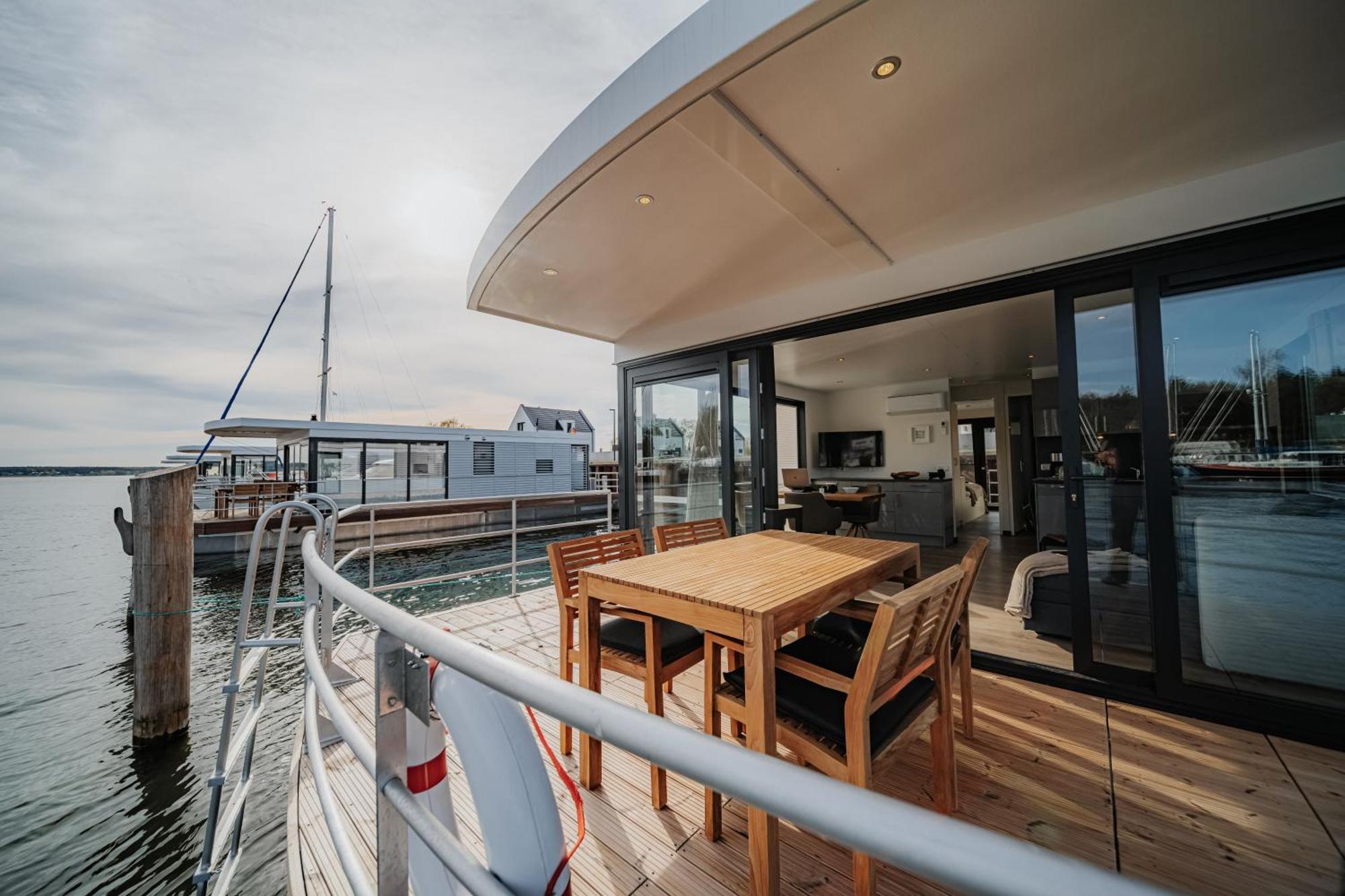 Floatinghouses Peenemuende Екстер'єр фото
